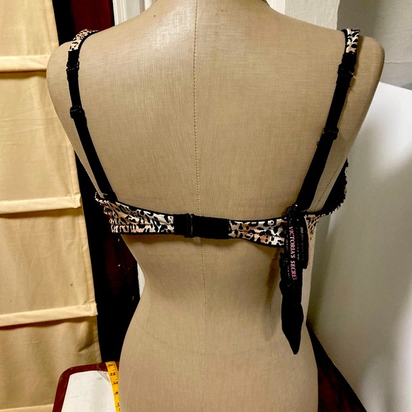 Victoria Secrets bra medium - Picture 8 of 9
